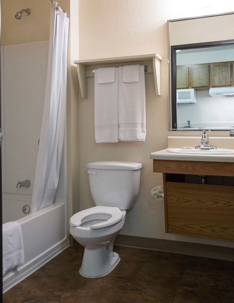 Woodspring Suites Kansas City レネックサ 部屋 写真