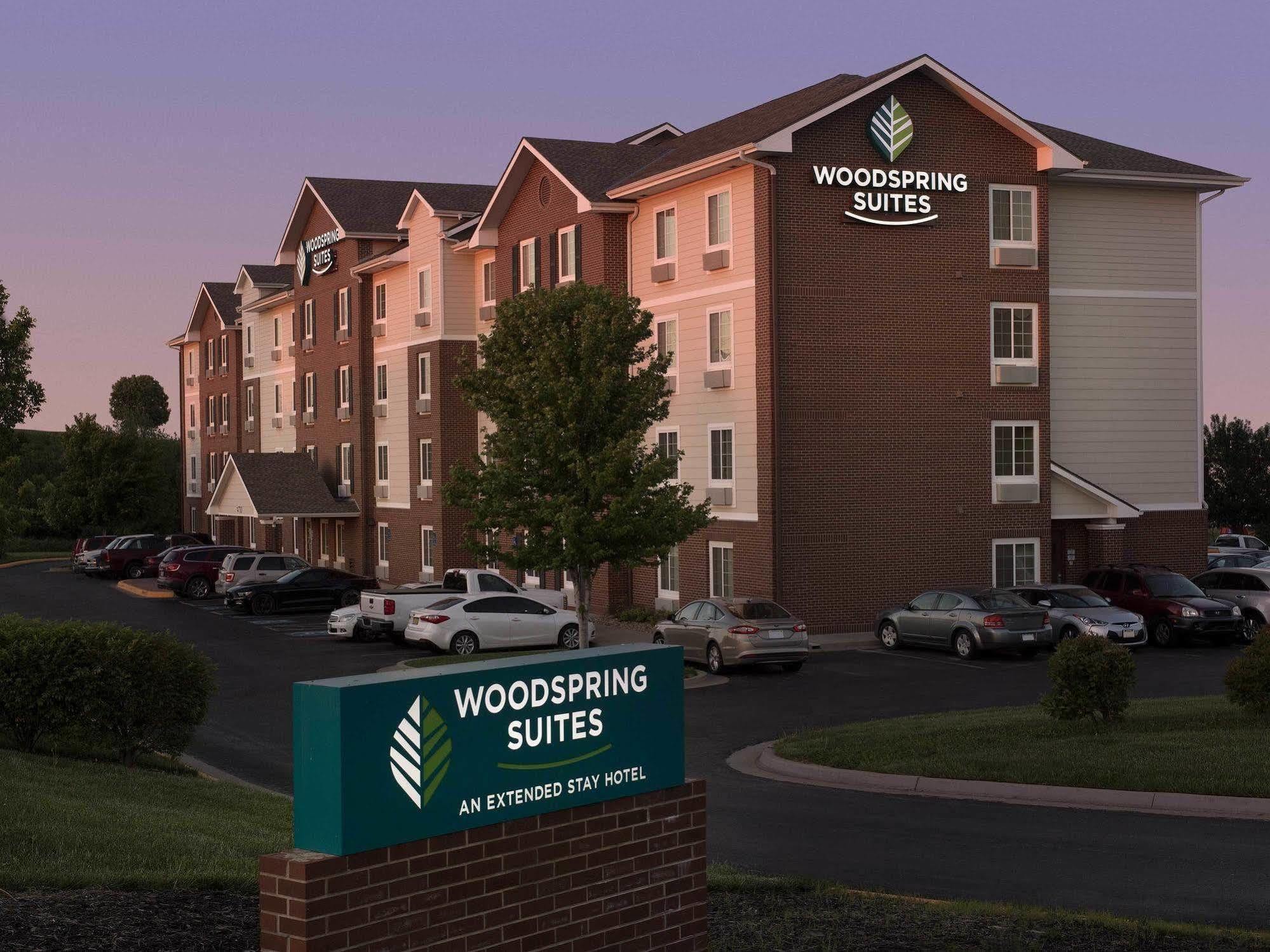 Woodspring Suites Kansas City レネックサ エクステリア 写真